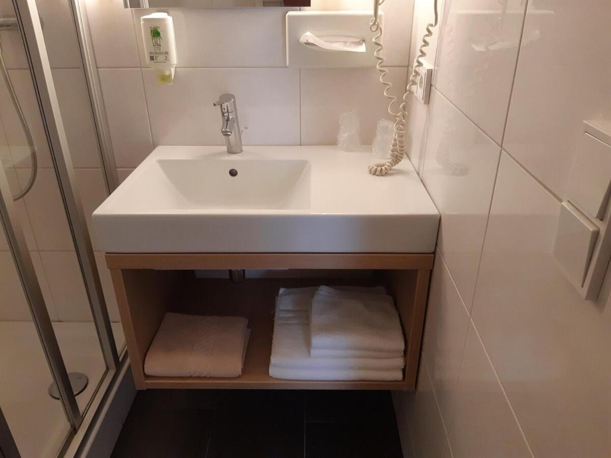 Hotel-Gasthof Loewen Feldkirch Ngoại thất bức ảnh